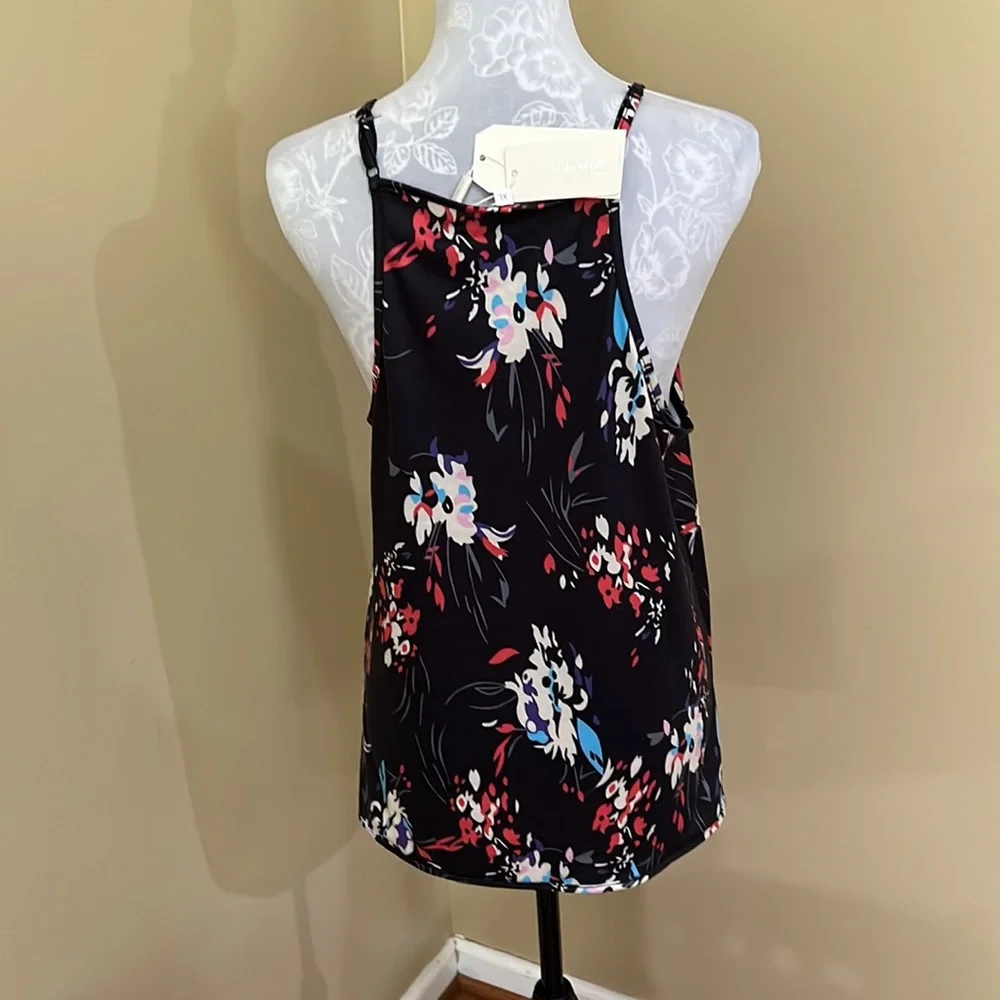 Flattering Floral Spaghetti strap V neck comfy stretch - Picture 6 of 10